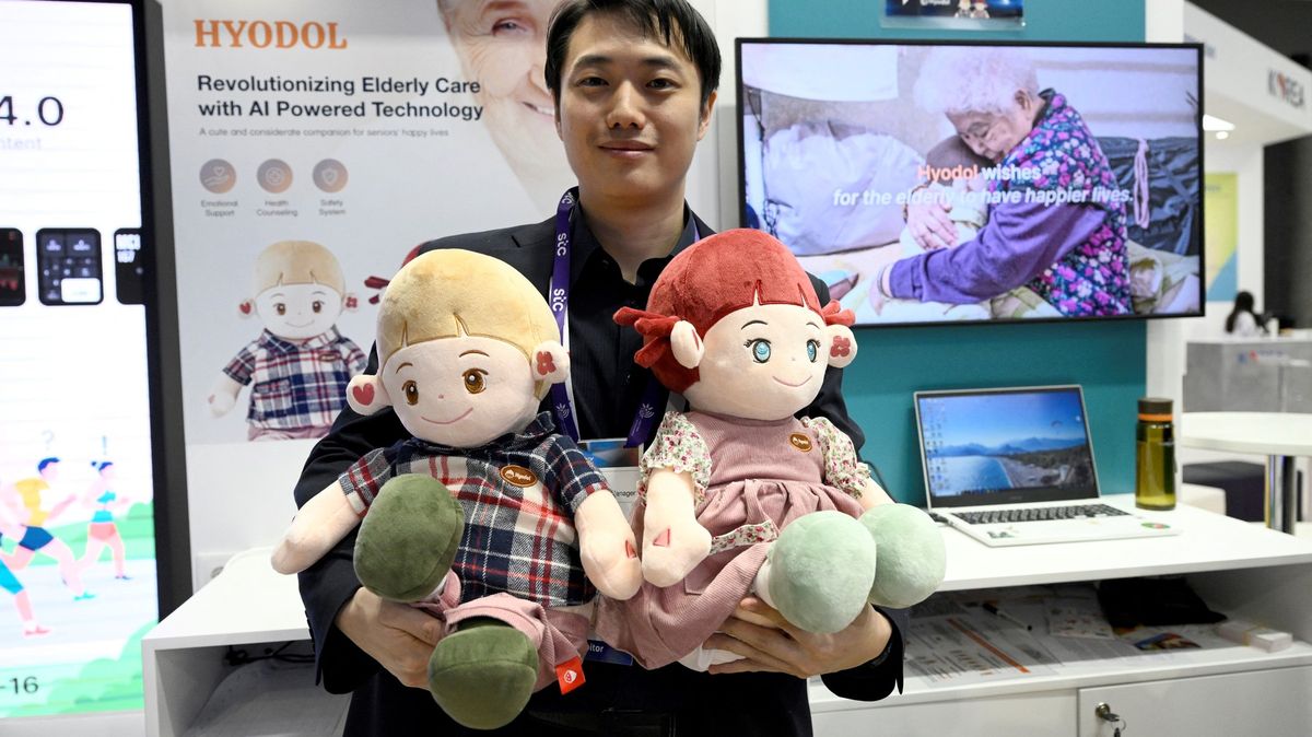 Samotu seniorů léčí robotickými vnoučaty